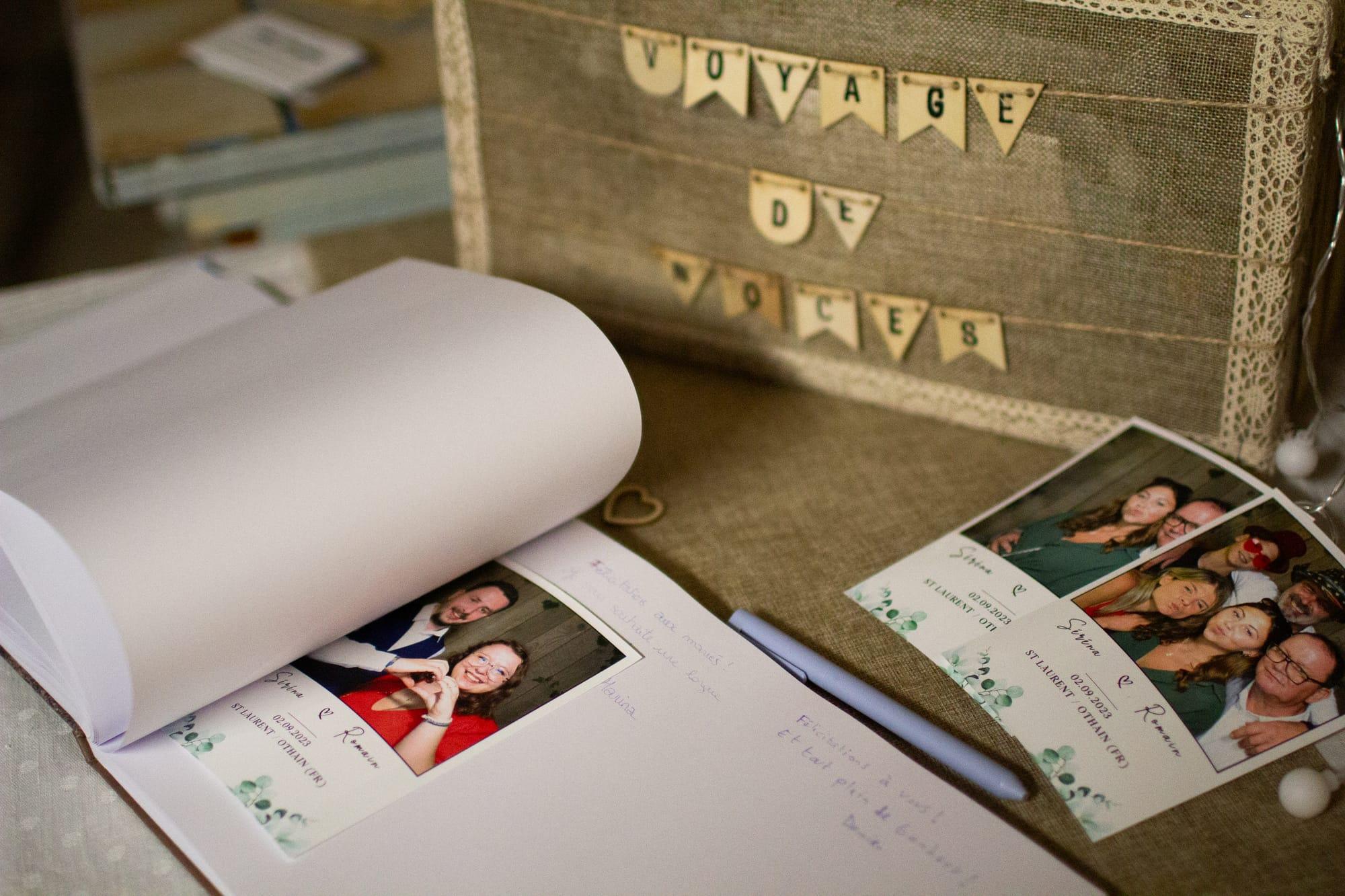 Livre d’or et photos polaroid des invités
